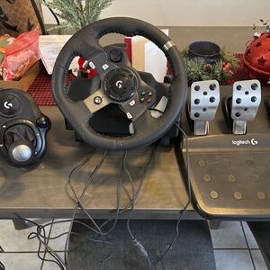 Logitech G920 Racing Wheel Bundle for Xbox